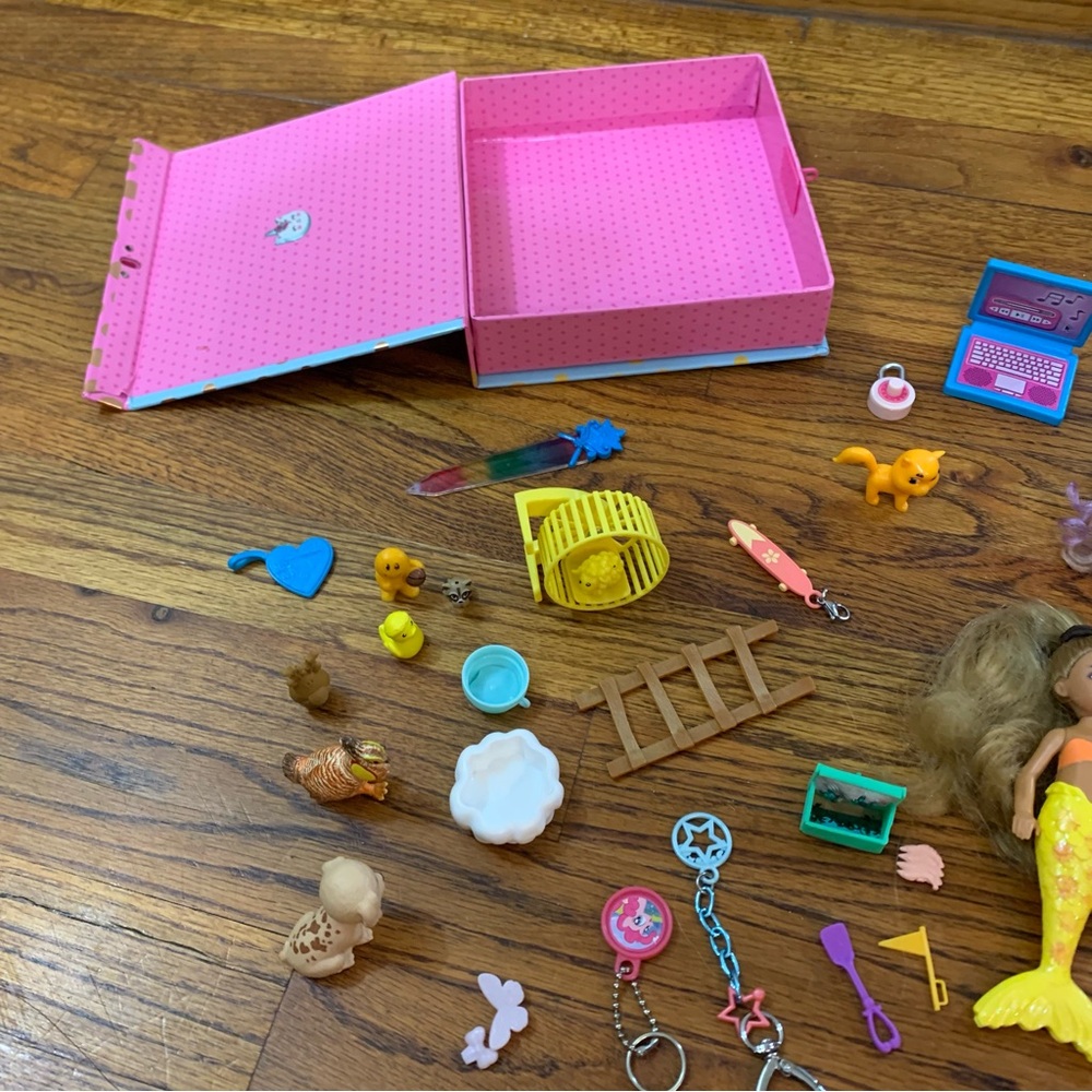Girls Barbie & Mermaid Doll Accessories Clothes Pets Farm Animals Storage Box - Picture 15 of 16